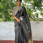 Meera Black gold kanchipuram silk saree 5
